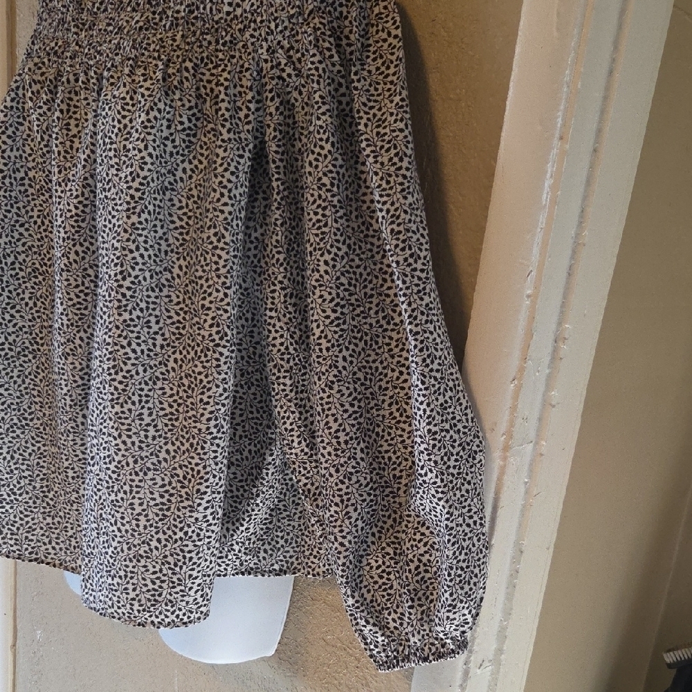 H&M Monochrome Off-Shoulder Blouse - Picture 3 of 7